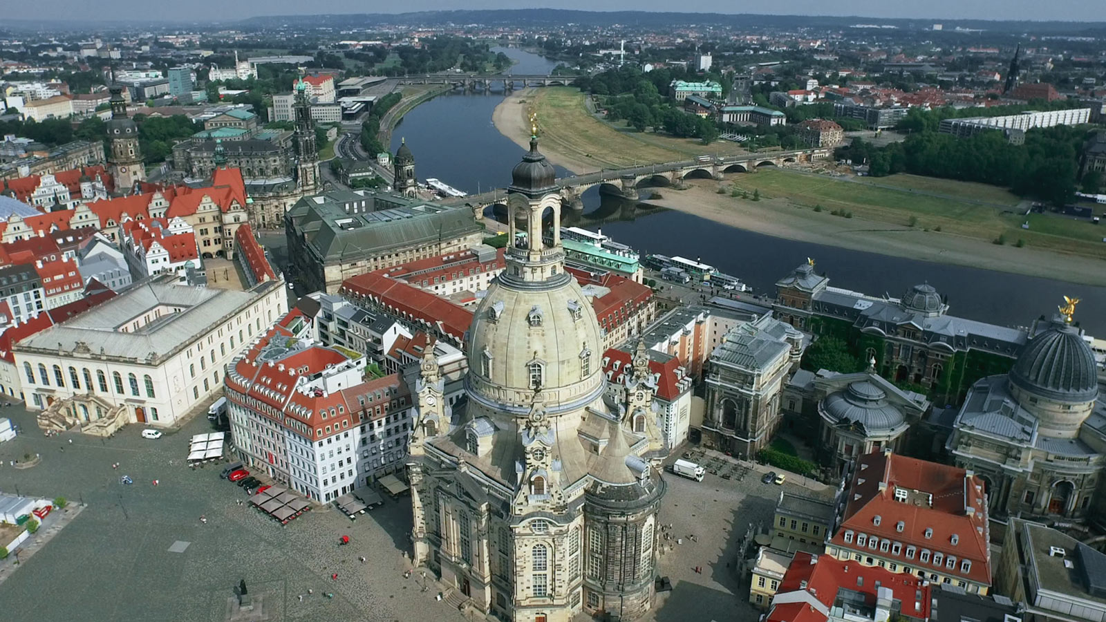 Computer Konkret - Luftaufnahme über Dresden Computer Konkret