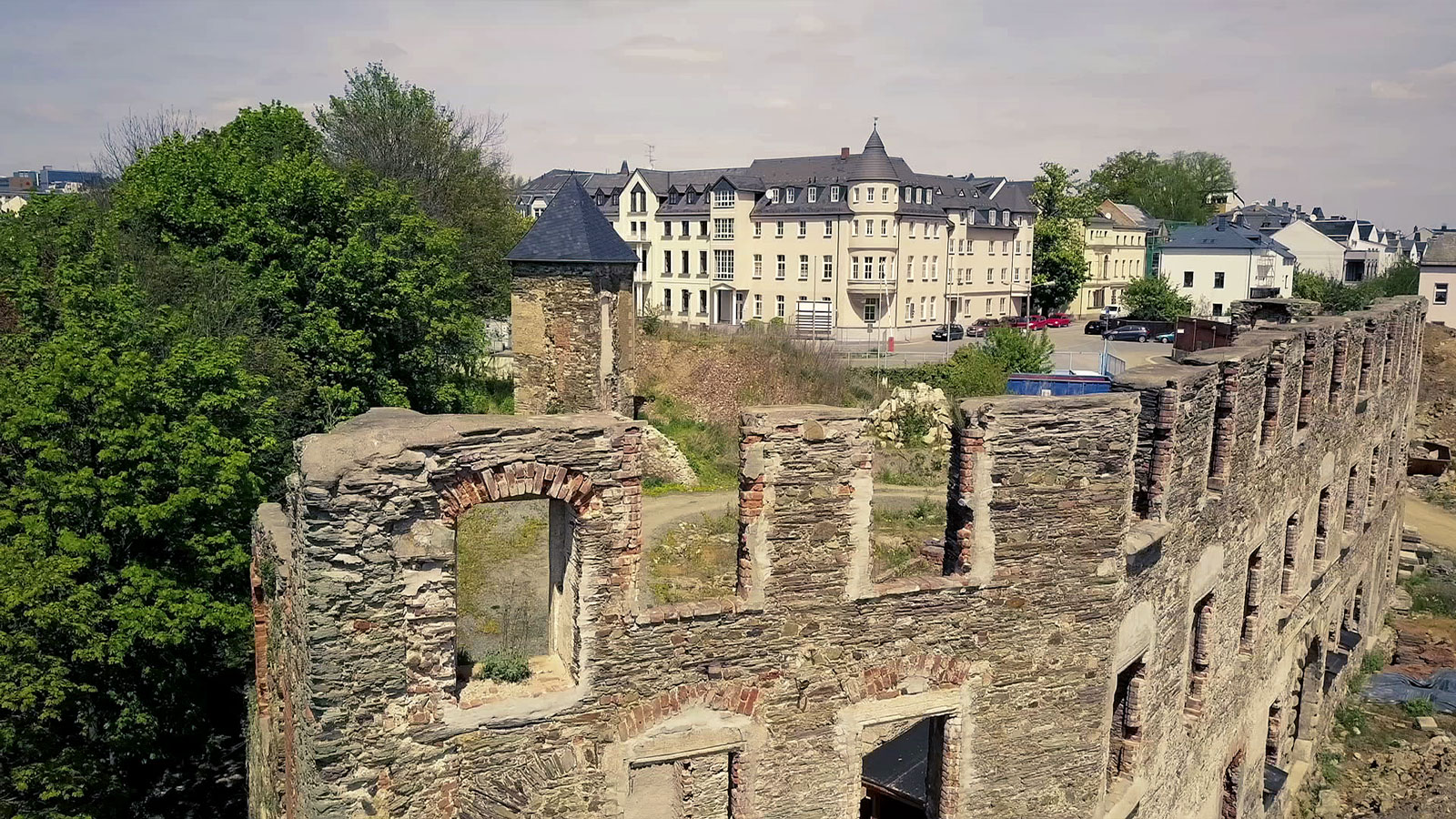 Luftaufnahme des alten Schlosses Stadt Plauen - Stadtumbaugebiet Schloßberg